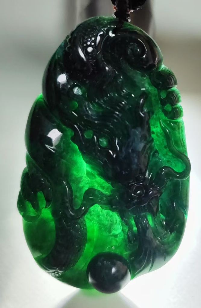 冰潤深藍水祥龍戲珠吊墜（含特色頸繩）#EDB100