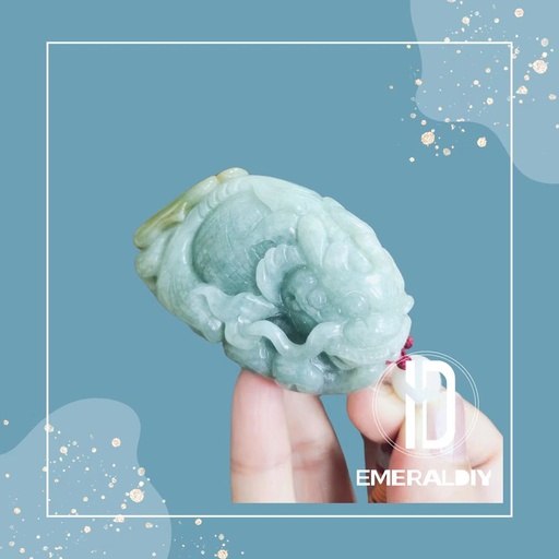 [600] Myanmar Natural Grade-A Jadeite #600 — Dual-Tone “Pixiu & Ruyi” Sculpture Wealth Magnet and Auspicious Blessings